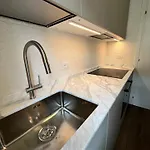Charming Flat With Seaview شقة *