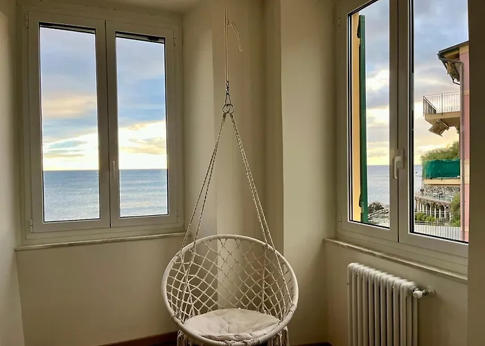 Charming Flat With Seaview Genoa