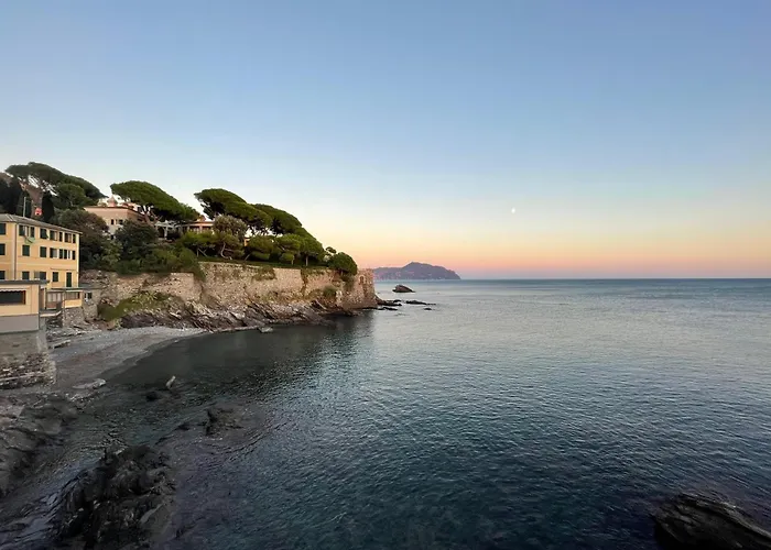 Apartment Charming Flat With Seaview Genoa