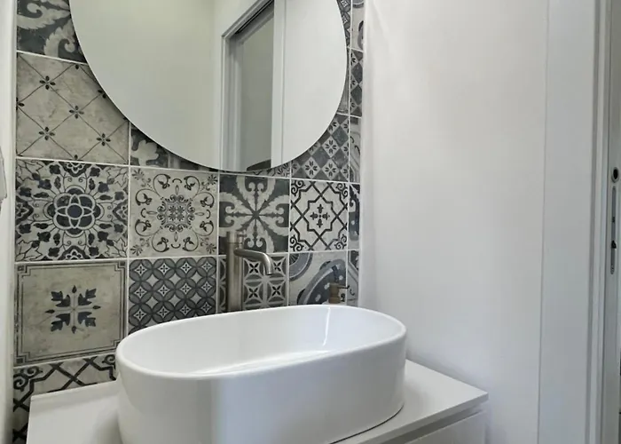 Charming Flat With Seaview